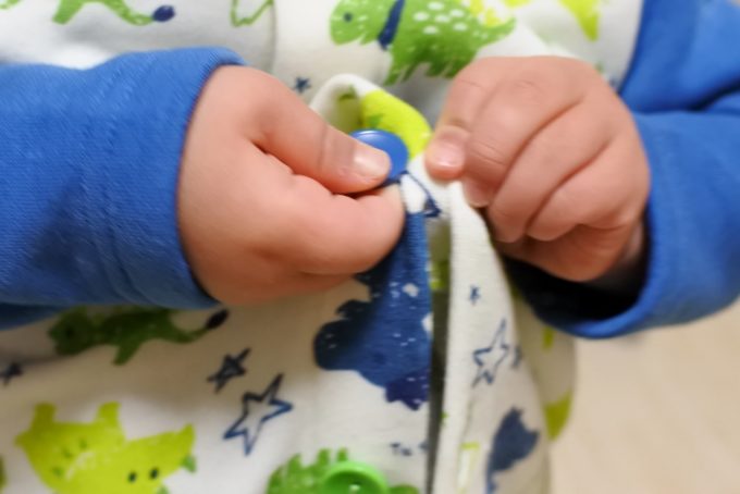3歳 ボタンの練習 パジャマ
